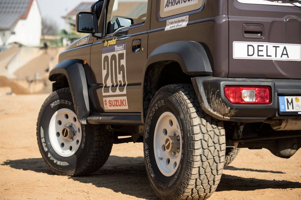 DELTA 4X4 PRESTA UM TRIBUTO AO PRIMEIRO SUZUKI JIMNY QUE COMPETIU NO PARIS-DAKAR, foto 15