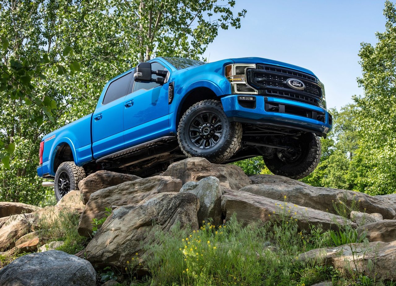 FORD F-SERIES SUPER DUTY TREMOR: COM O SEU COLOSSAL MOTOR V8 DE 7.3 LITROS NÃO TEME NADA, foto 2