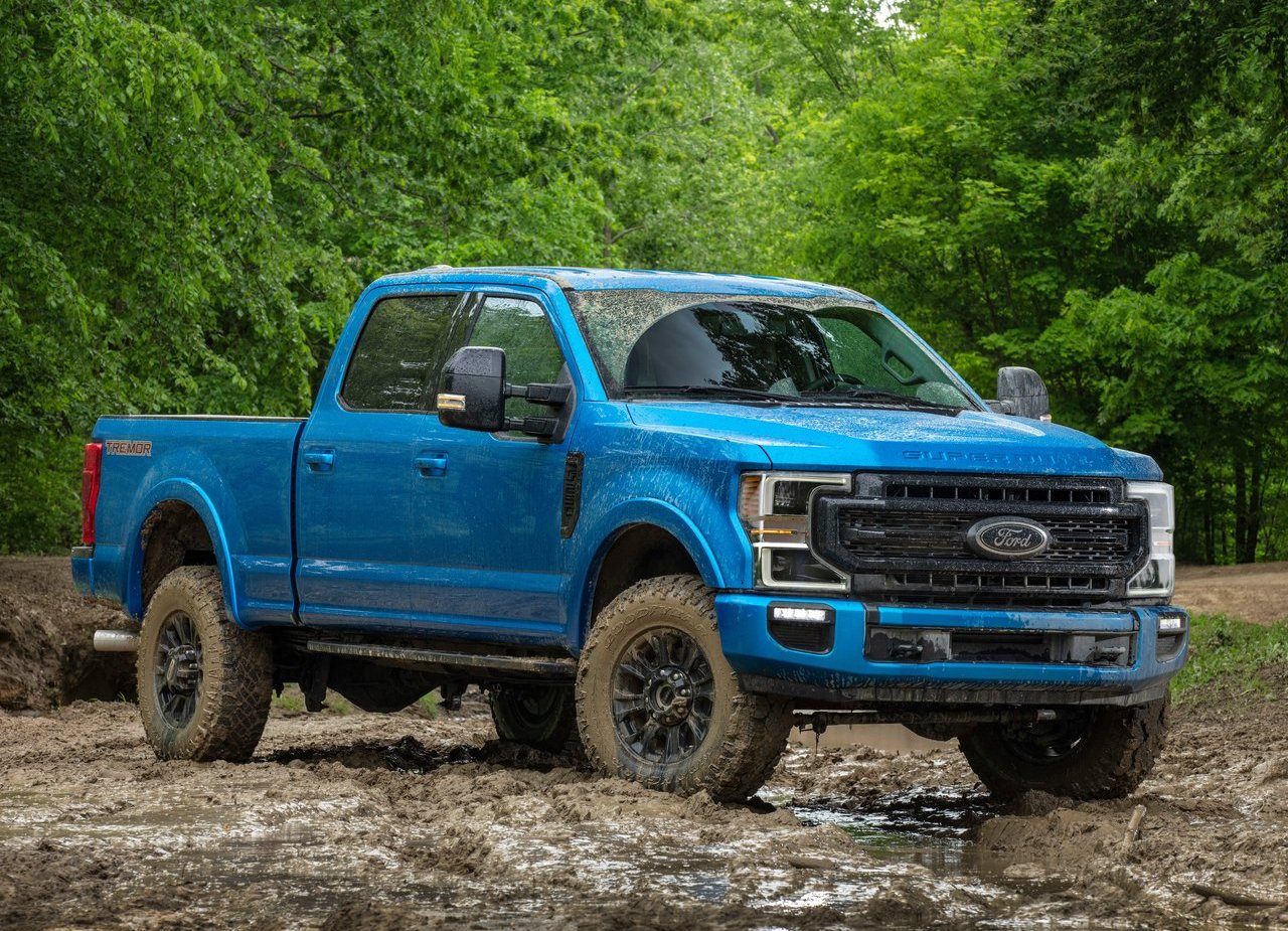 FORD F-SERIES SUPER DUTY TREMOR: COM O SEU COLOSSAL MOTOR V8 DE 7.3 LITROS NÃO TEME NADA, foto 3