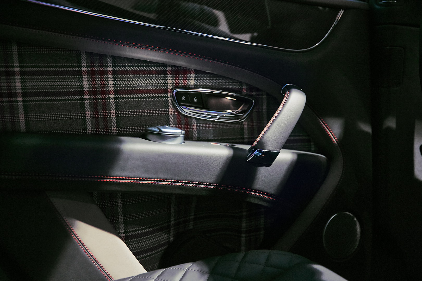 BENTLEY BENTAYGA BUSINESSMAN E SPORTSMAN: DUAS EDIÇÕES EXCLUSIVAS, foto 4