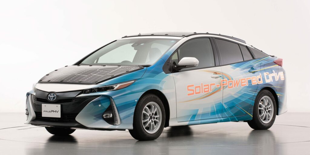 TOYOTA PRIUS QUER TORNAR-SE AINDA MAIS ECOLÓGICO COM SUA NOVA VERSÃO ALIMENTADA POR ENERGIA SOLAR, foto 1
