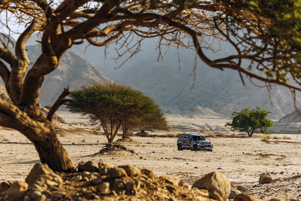 ESPECIALISTAS DA CRUZ VERMELHA LEVAM O PROTÓTIPO DO NOVO LAND ROVER DEFENDER AO LIMITE NO DESERTO PARA CELEBRAR RENOVAÇÃO DA PARCERIA DE 65 ANOS, foto 19