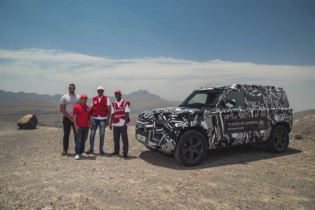 ESPECIALISTAS DA CRUZ VERMELHA LEVAM O PROTÓTIPO DO NOVO LAND ROVER DEFENDER AO LIMITE NO DESERTO PARA CELEBRAR RENOVAÇÃO DA PARCERIA DE 65 ANOS, foto 21