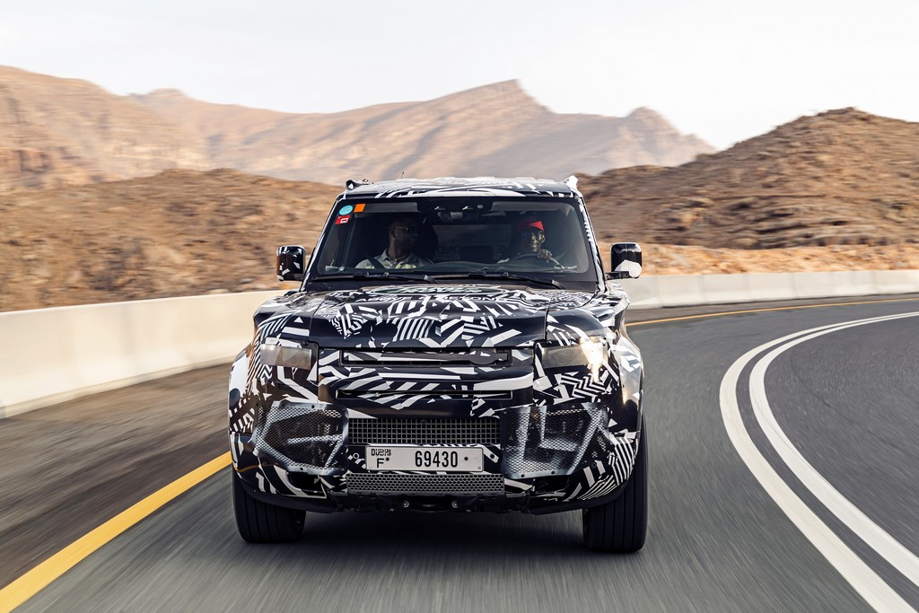 ESPECIALISTAS DA CRUZ VERMELHA LEVAM O PROTÓTIPO DO NOVO LAND ROVER DEFENDER AO LIMITE NO DESERTO PARA CELEBRAR RENOVAÇÃO DA PARCERIA DE 65 ANOS, foto 24