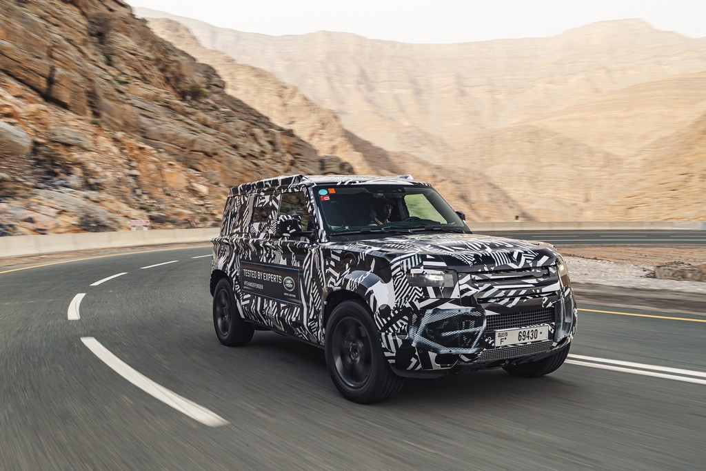 ESPECIALISTAS DA CRUZ VERMELHA LEVAM O PROTÓTIPO DO NOVO LAND ROVER DEFENDER AO LIMITE NO DESERTO PARA CELEBRAR RENOVAÇÃO DA PARCERIA DE 65 ANOS, foto 26