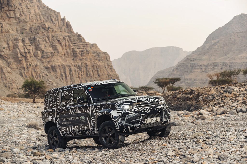 ESPECIALISTAS DA CRUZ VERMELHA LEVAM O PROTÓTIPO DO NOVO LAND ROVER DEFENDER AO LIMITE NO DESERTO PARA CELEBRAR RENOVAÇÃO DA PARCERIA DE 65 ANOS, foto 30