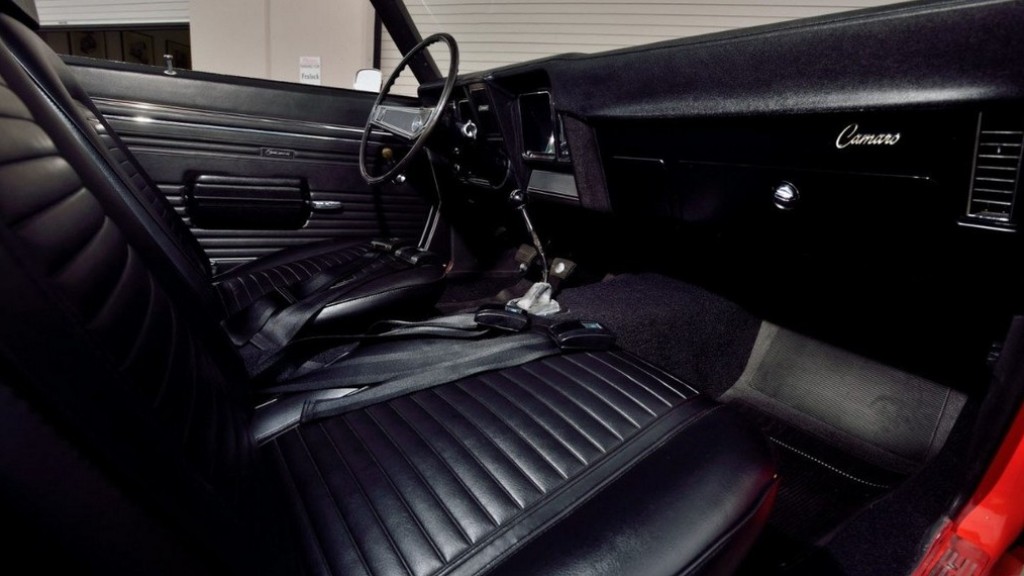 O BRUTAL CHEVROLET CAMARO ZL1 ORIGINAL CELEBRA OS SEUS 50 ANOS, foto 7