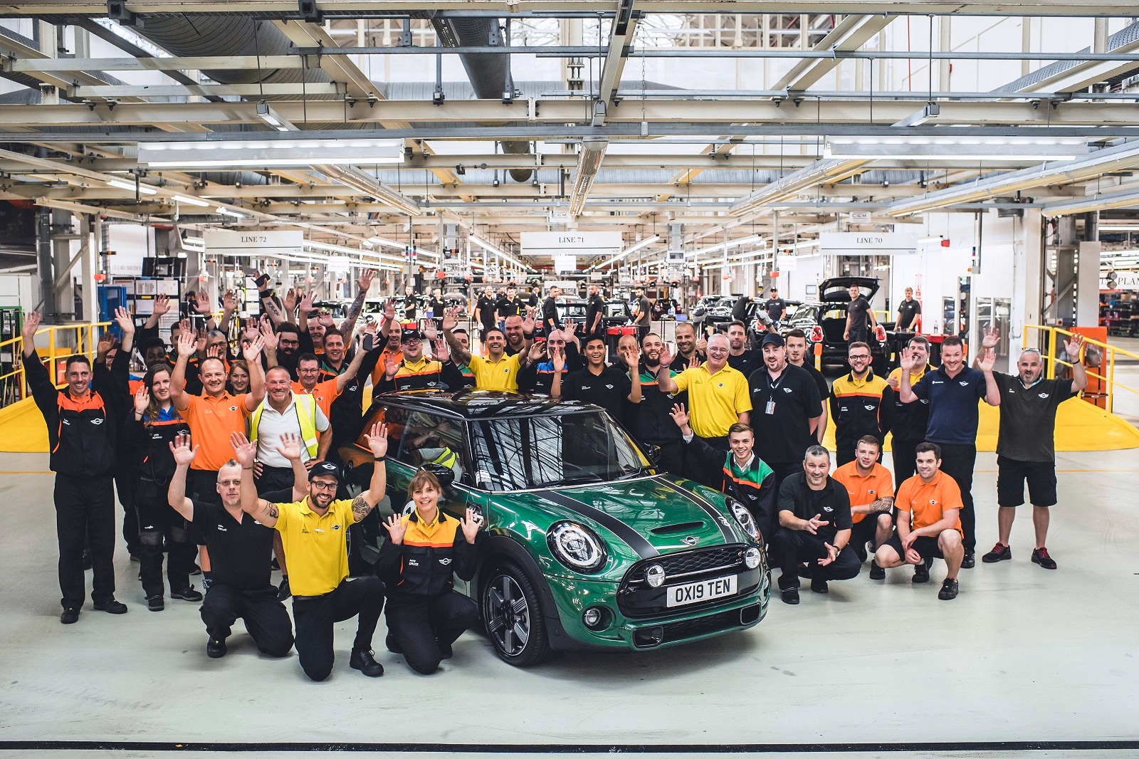 O VEÍCULO NÚMERO 10 MILHÕES DA MINI SAI DA FÁBRICA DE OXFORD, foto 5