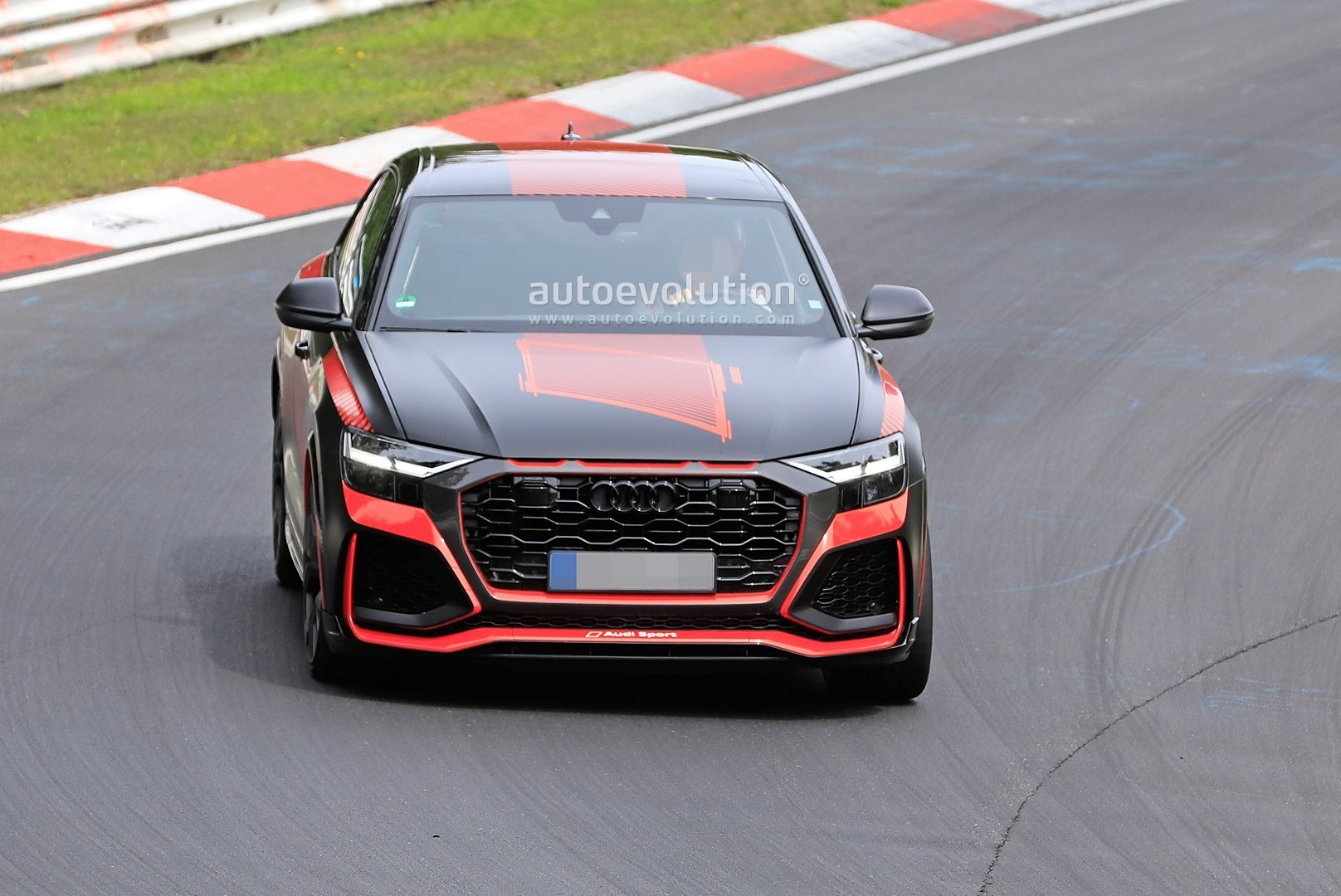 FUTURO AUDI RS Q8 ESTREIA DECORAÇÃO EM SUA PASSAGEM POR NÜRBURGRING, foto 6
