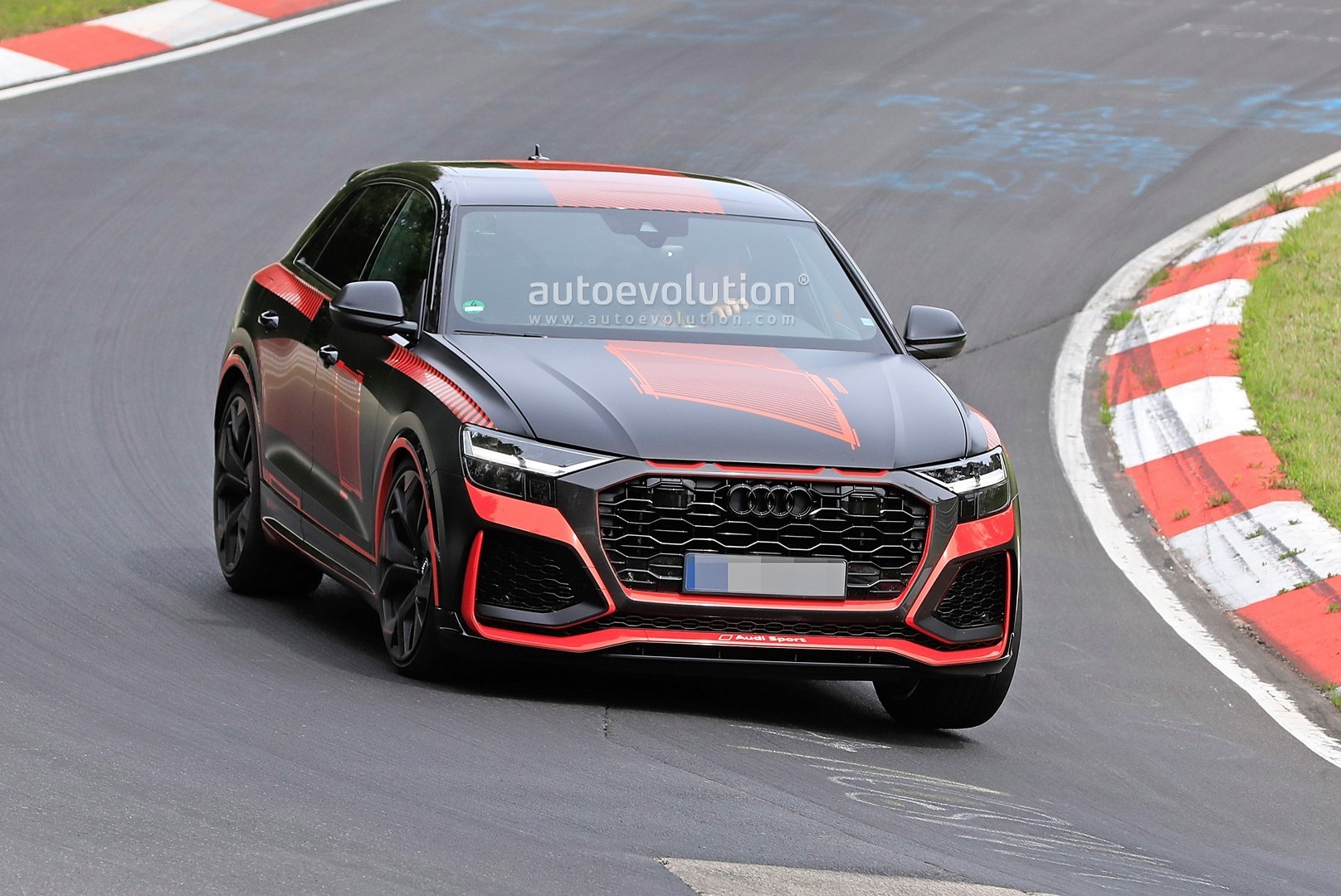 FUTURO AUDI RS Q8 ESTREIA DECORAÇÃO EM SUA PASSAGEM POR NÜRBURGRING, foto 7