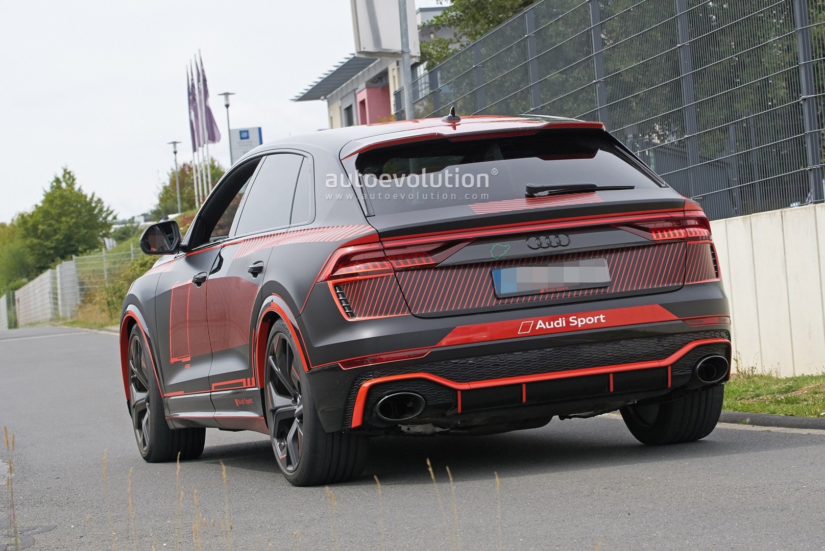 FUTURO AUDI RS Q8 ESTREIA DECORAÇÃO EM SUA PASSAGEM POR NÜRBURGRING, foto 18