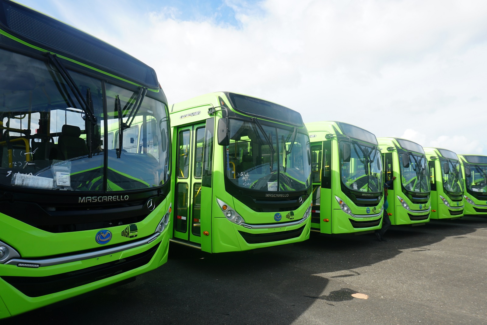 MERCEDES-BENZ ENTREGA 130 ÔNIBUS URBANOS PARA A REPÚBLICA DOMINICANA, foto 3