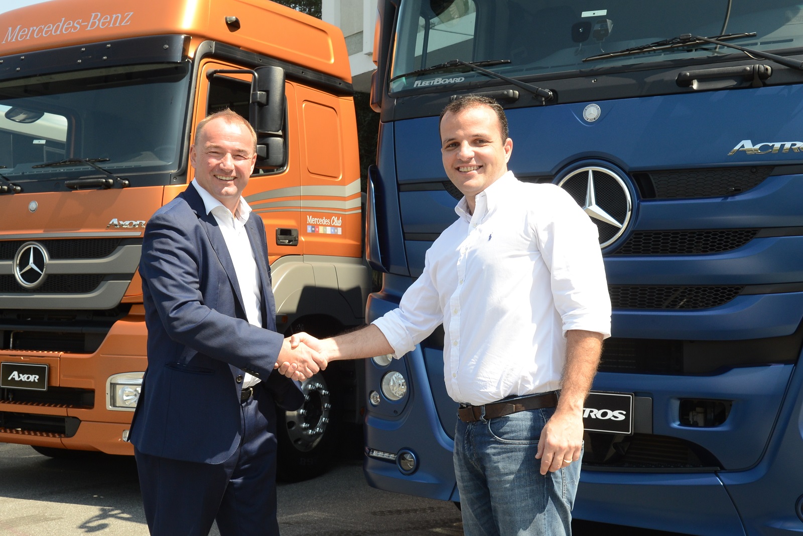 MERCEDES-BENZ VENDE 500 CAMINHÕES PARA AS OPERAÇÕES DE TRANSPORTE DE BEBIDAS DA AMBEV, foto 1
