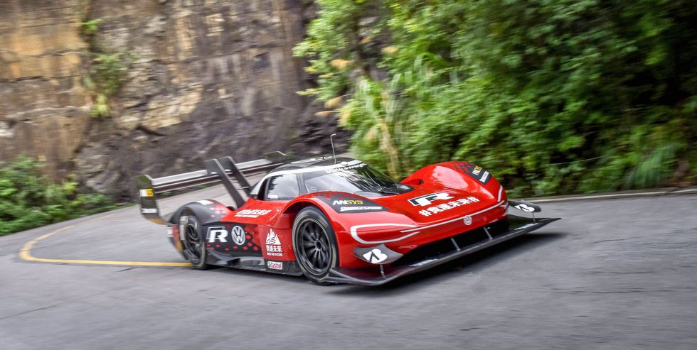 VOLKSWAGEN ID.R SOBE A ‘PORTA DO CÉU’ EM UM TEMPO RECORDE, foto 2