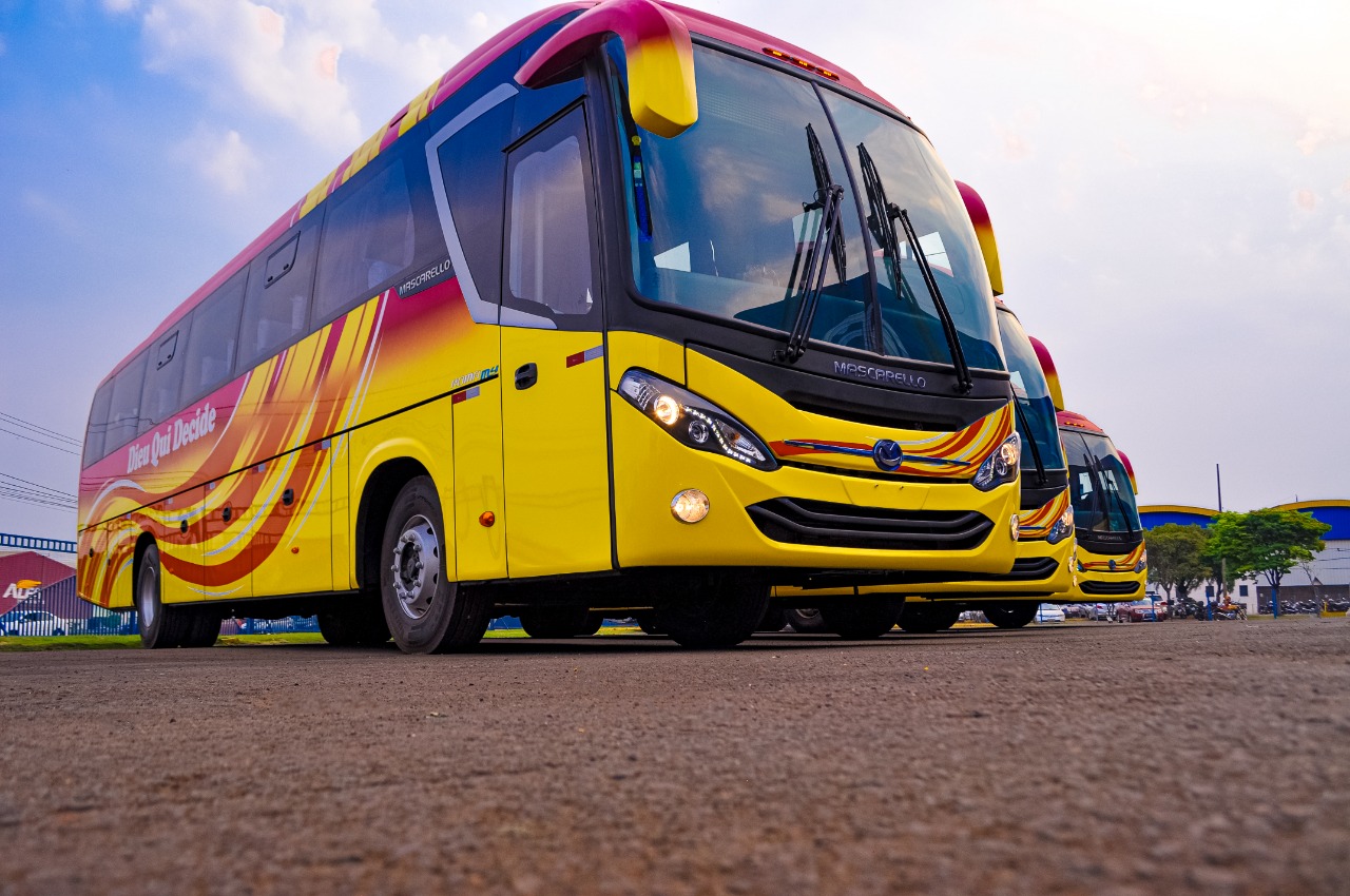 ROTAS DO HAITI GANHAM ÔNIBUS MERCEDES-BENZ APÓS 40 ANOS, foto 1
