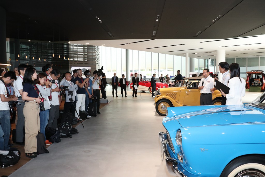 NISSAN MOSTRA SEUS CARROS HISTÓRICOS EM NOVA ÁREA DE EXIBIÇÃO PÚBLICA EM SUA SEDE GLOBAL, foto 18