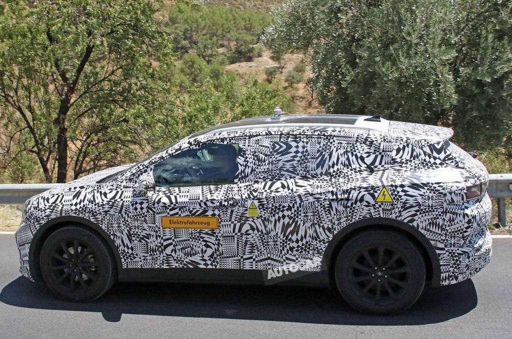 VOLKSWAGEN ID.4 SURGE CAMUFLADO NA CHINA, foto 18