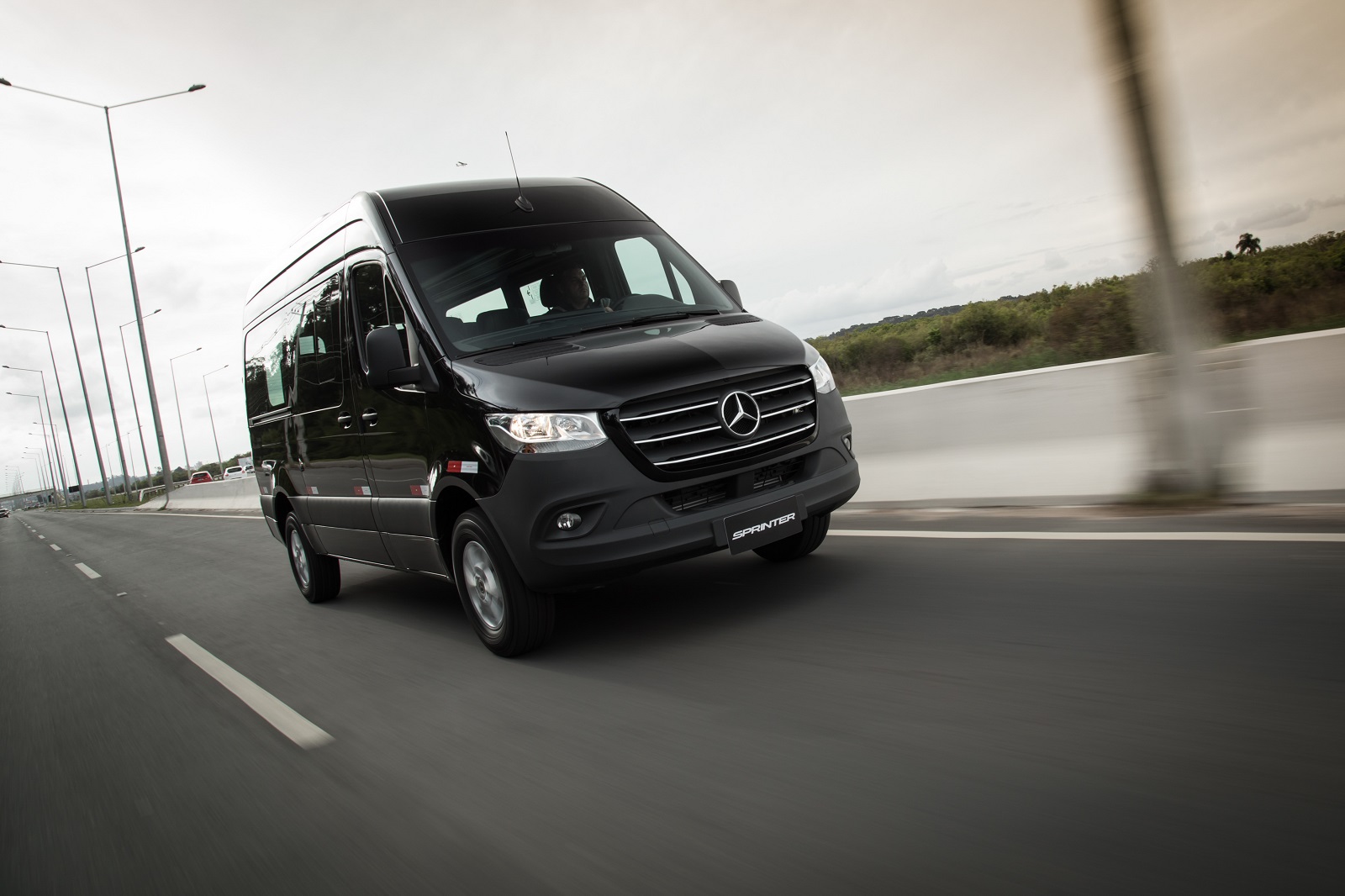 SHIFT ADQUIRE 15 VANS DA NOVA MERCEDES-BENZ SPRINTER PARA TRANSFER E TRANSPORTE EXECUTIVO, foto 2