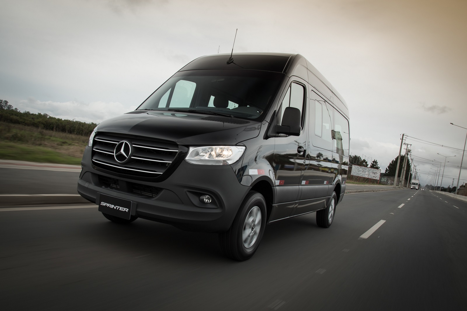 SHIFT ADQUIRE 15 VANS DA NOVA MERCEDES-BENZ SPRINTER PARA TRANSFER E TRANSPORTE EXECUTIVO, foto 3