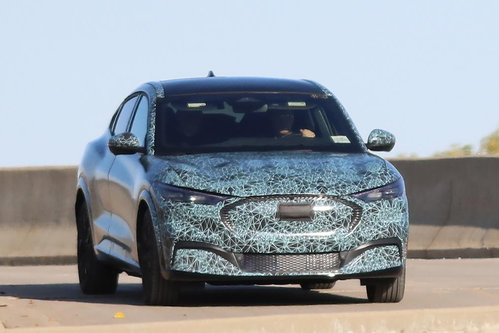 FORD MACH E PERDE CAMUFLAGEM E MOSTRA SEU VERDADEIRO ASPECTO, foto 1