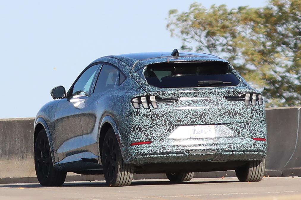 FORD MACH E PERDE CAMUFLAGEM E MOSTRA SEU VERDADEIRO ASPECTO, foto 4