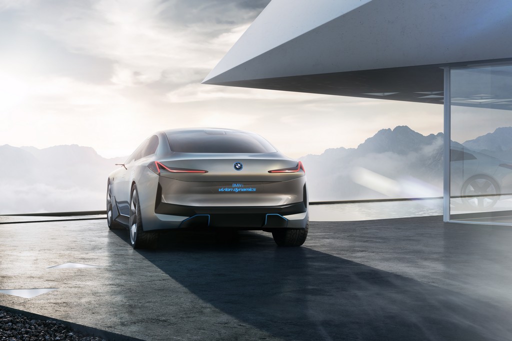 BMW i4 CHEGARÁ EM 2021 COM 600 KM DE AUTONOMIA, foto 8