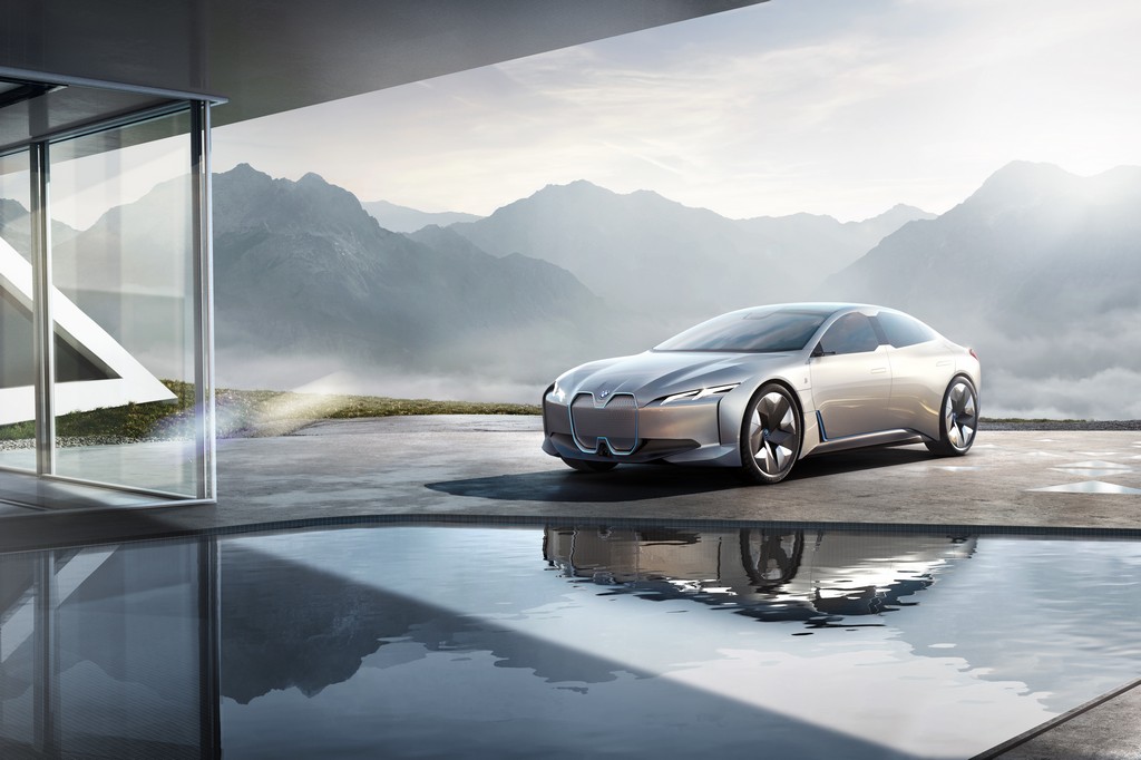 BMW i4 CHEGARÁ EM 2021 COM 600 KM DE AUTONOMIA, foto 9