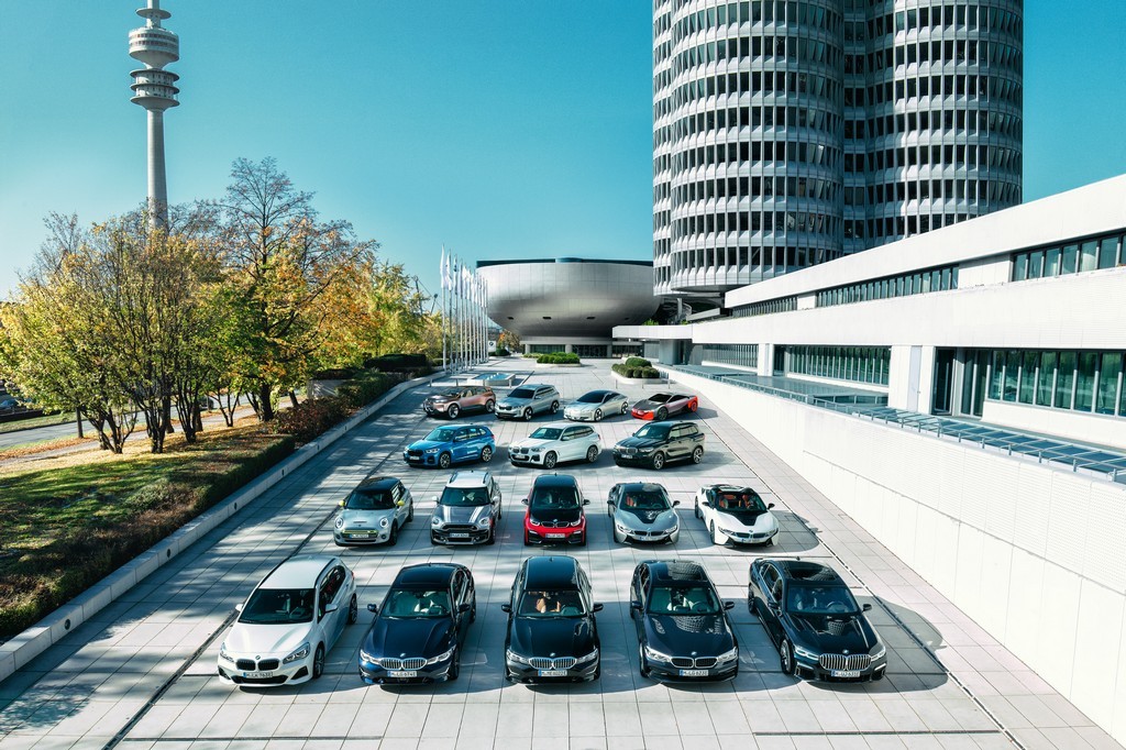 BMW i4 CHEGARÁ EM 2021 COM 600 KM DE AUTONOMIA, foto 11