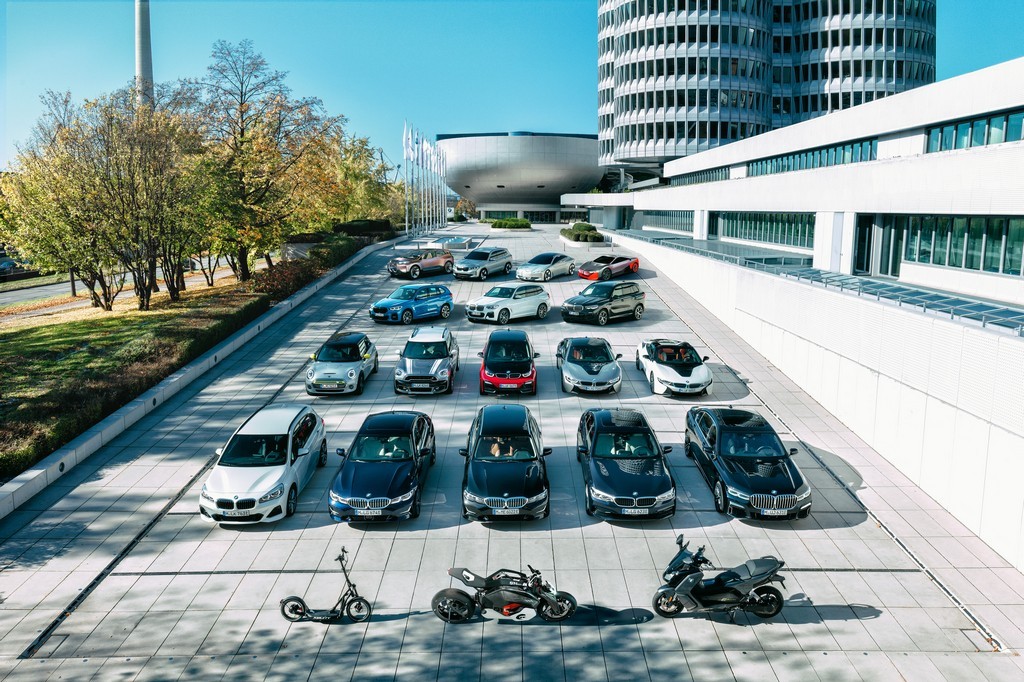 BMW i4 CHEGARÁ EM 2021 COM 600 KM DE AUTONOMIA, foto 12