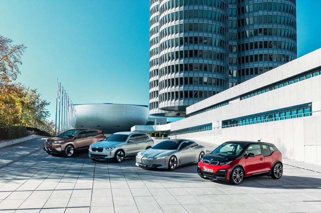 BMW i4 CHEGARÁ EM 2021 COM 600 KM DE AUTONOMIA, foto 13