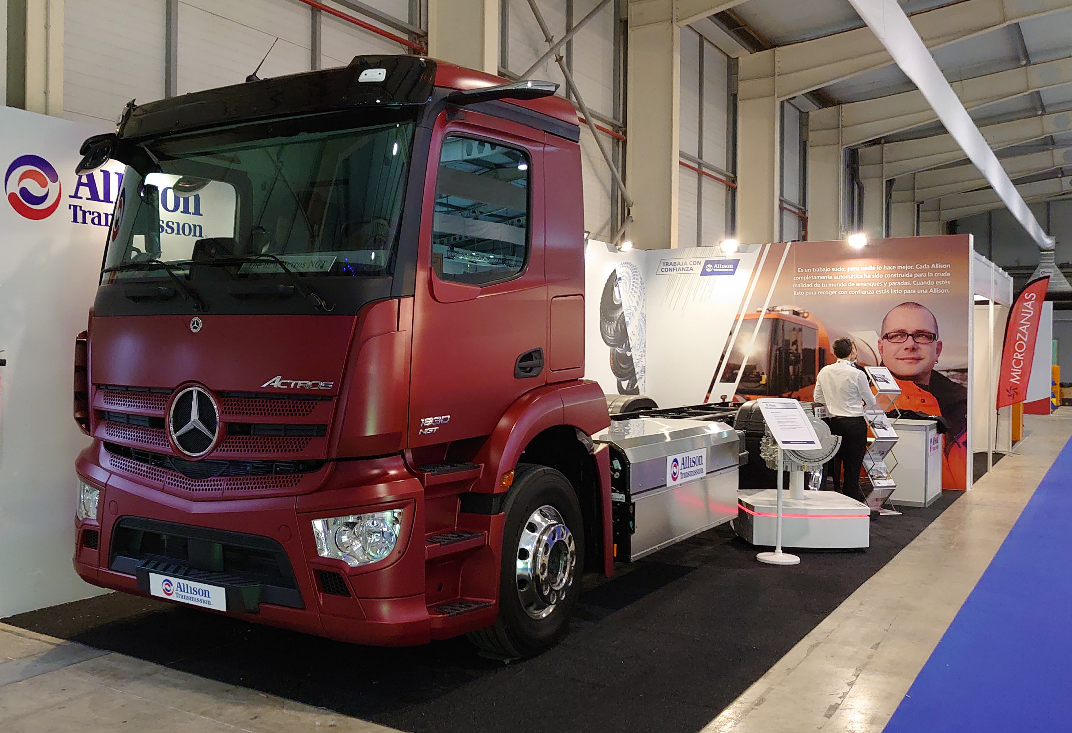 NOVO MERCEDES-BENZ ACTROS NGT COM MOTOR A GNC E TRANSMISSÃO ALLISON É APRESENTADO NA MUNICIPALIA, foto 1