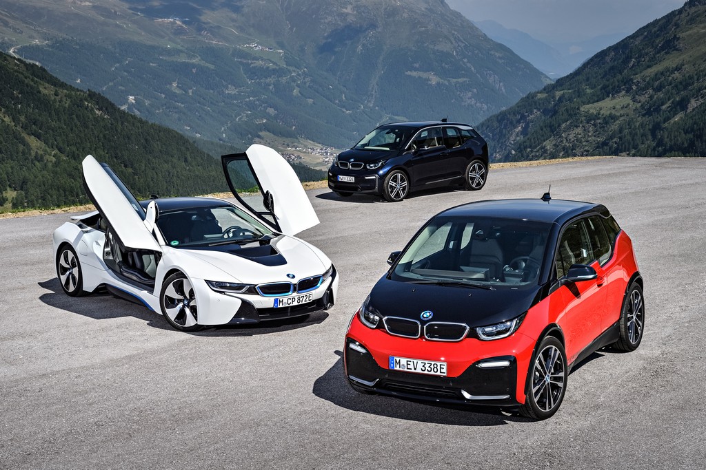 BMW GROUP ATINGE 180 PONTOS DE RECARGA PARA VEÍCULOS HÍBRIDOS E ELÉTRICOS NO BRASIL, foto 2