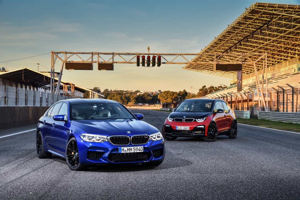 BMW GROUP ATINGE 180 PONTOS DE RECARGA PARA VEÍCULOS HÍBRIDOS E ELÉTRICOS NO BRASIL, foto 4