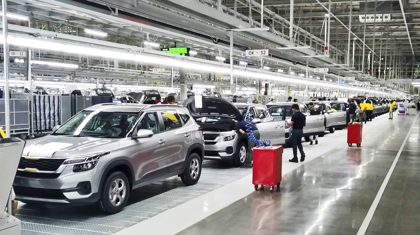 KIA INAUGURA SUA NOVA FÁBRICA DE CARROS NA ÍNDIA, foto 1