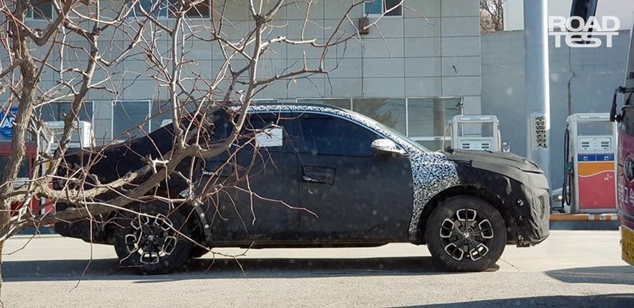 O ESPERADO HYUNDAI SANTA CRUZ VOLTA A SER FLAGRADO A PLENA LUZ DO DIA, foto 2