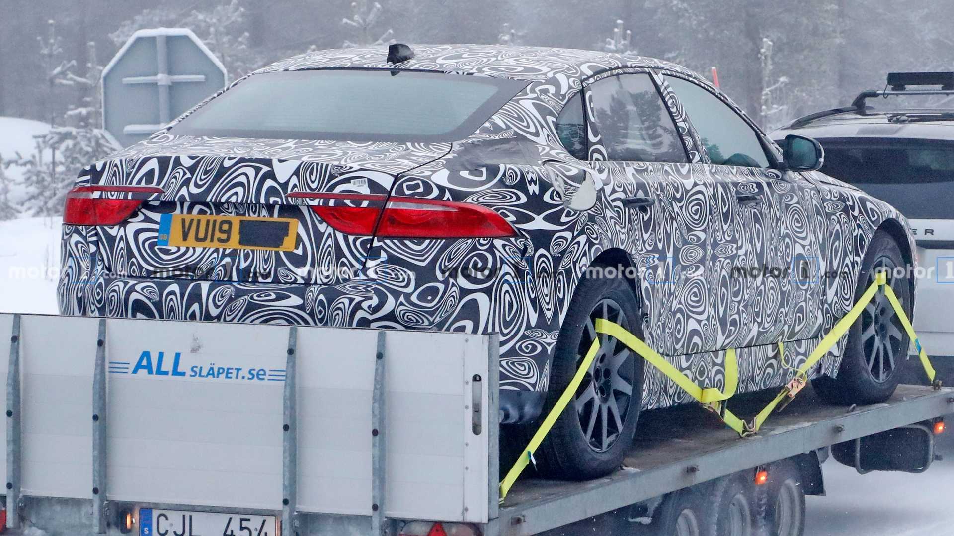 SURGEM AS PRIMEIRAS FOTOS FLAGRANTES DO JAGUAR XJ ELÉTRICO EM TESTES DE INVERNO, foto 6