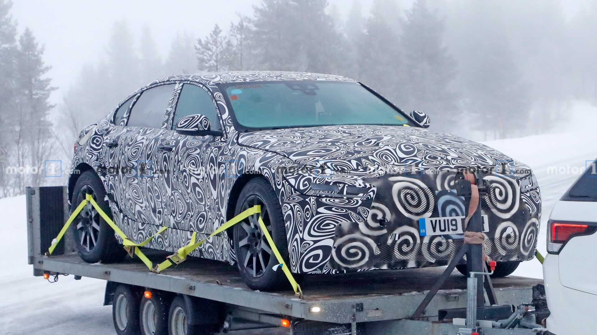 SURGEM AS PRIMEIRAS FOTOS FLAGRANTES DO JAGUAR XJ ELÉTRICO EM TESTES DE INVERNO, foto 12
