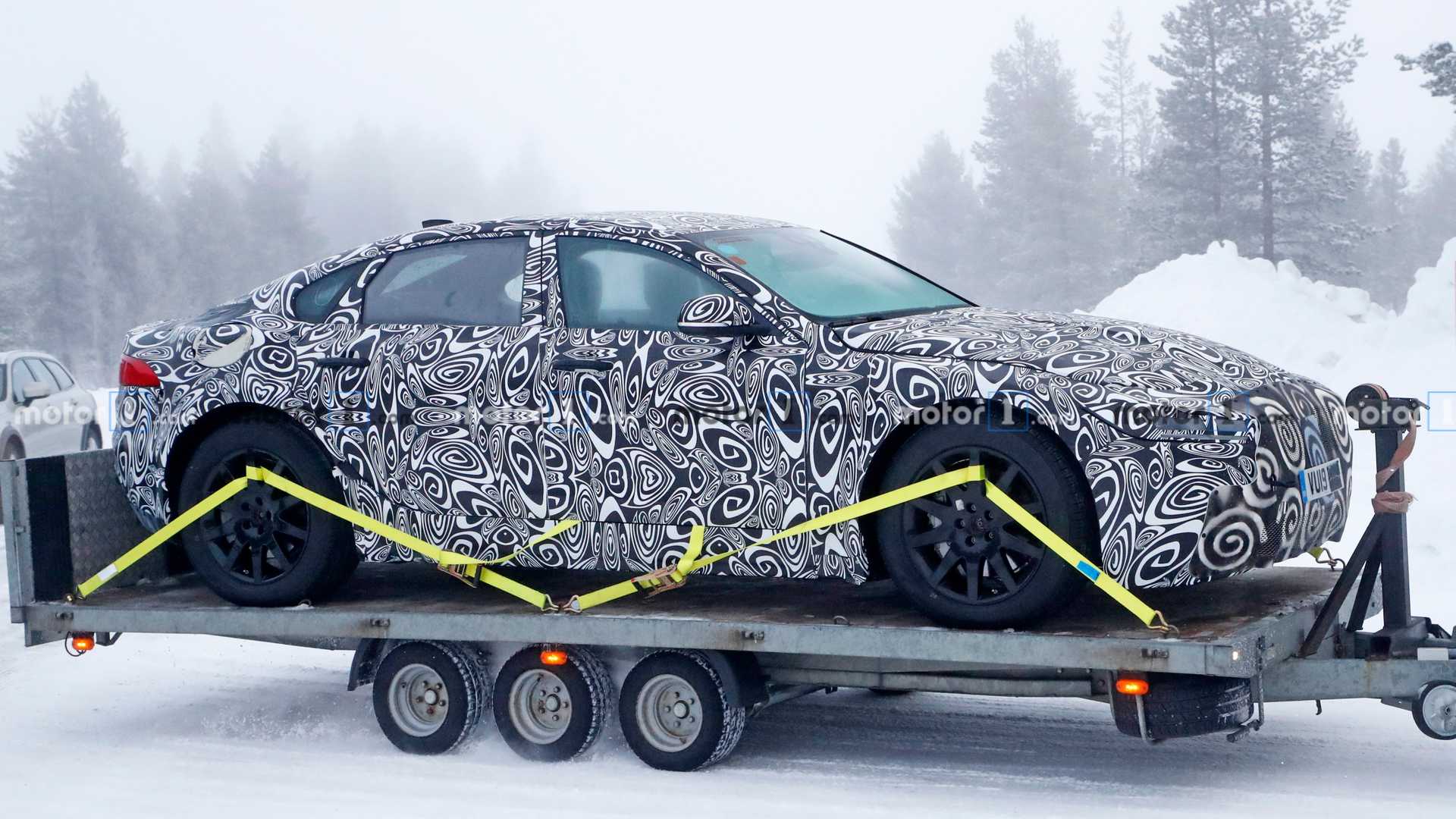 SURGEM AS PRIMEIRAS FOTOS FLAGRANTES DO JAGUAR XJ ELÉTRICO EM TESTES DE INVERNO, foto 15