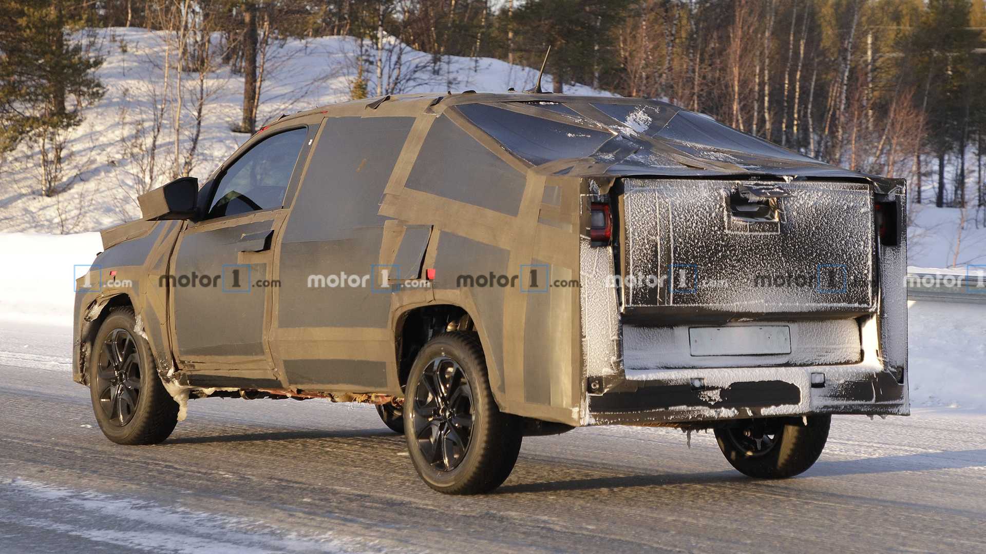 FIAT MOBI PICK-UP: UMA CIBERTRUCK À LA ITALIANA, foto 11