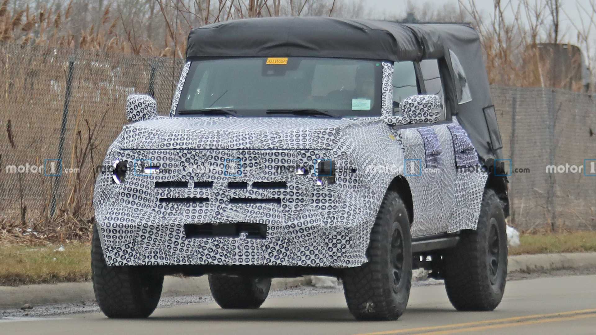 IMAGENS FLAGRANTES MOSTRAM O FORD BRONCO COM UM ASPECTO OFF-ROAD SIMILAR AO RAPTOR, foto 1