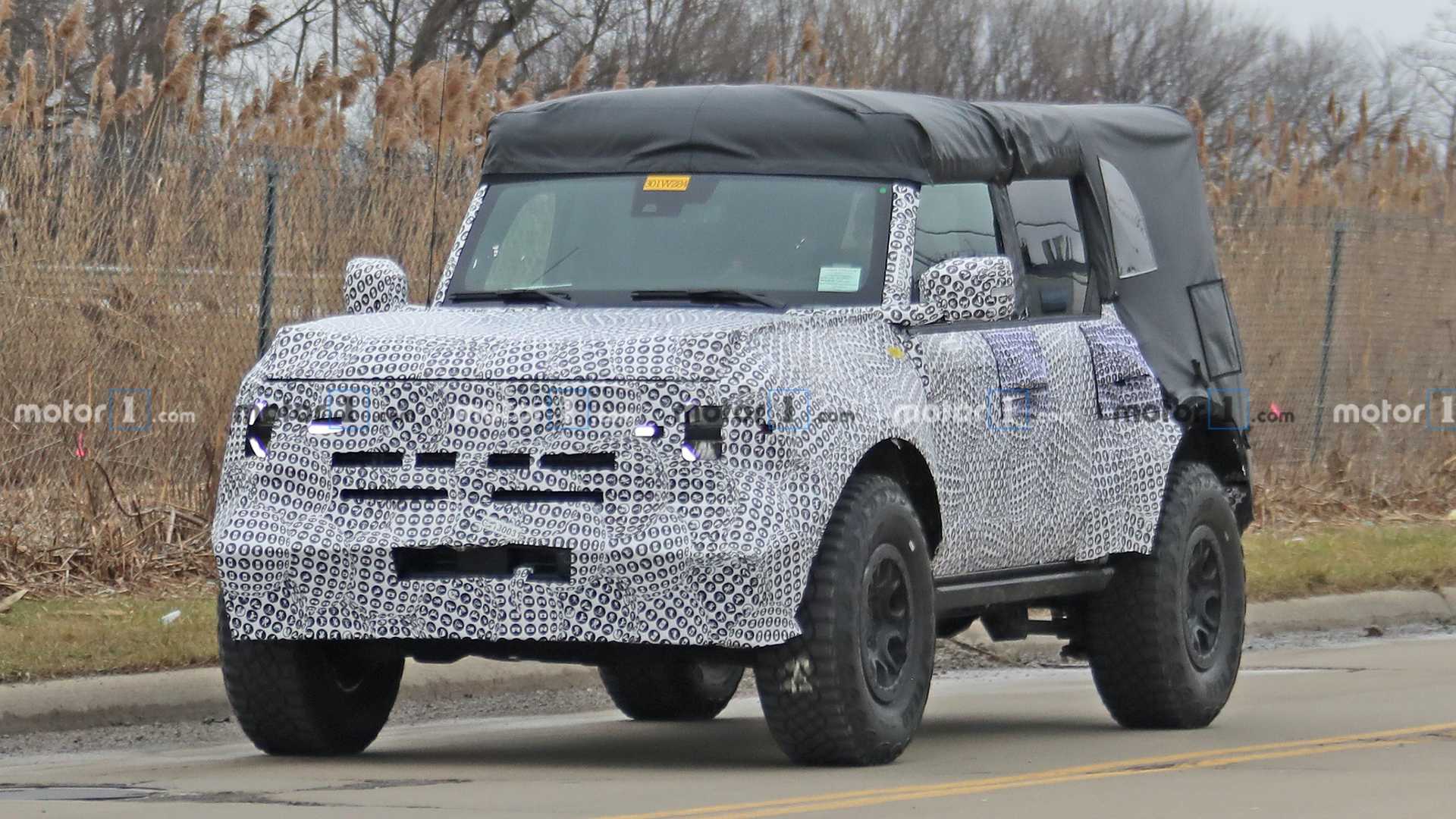 IMAGENS FLAGRANTES MOSTRAM O FORD BRONCO COM UM ASPECTO OFF-ROAD SIMILAR AO RAPTOR, foto 3