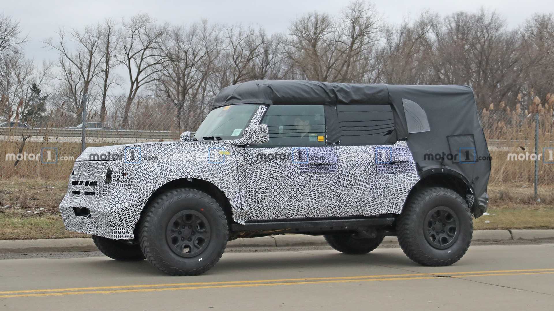 IMAGENS FLAGRANTES MOSTRAM O FORD BRONCO COM UM ASPECTO OFF-ROAD SIMILAR AO RAPTOR, foto 8