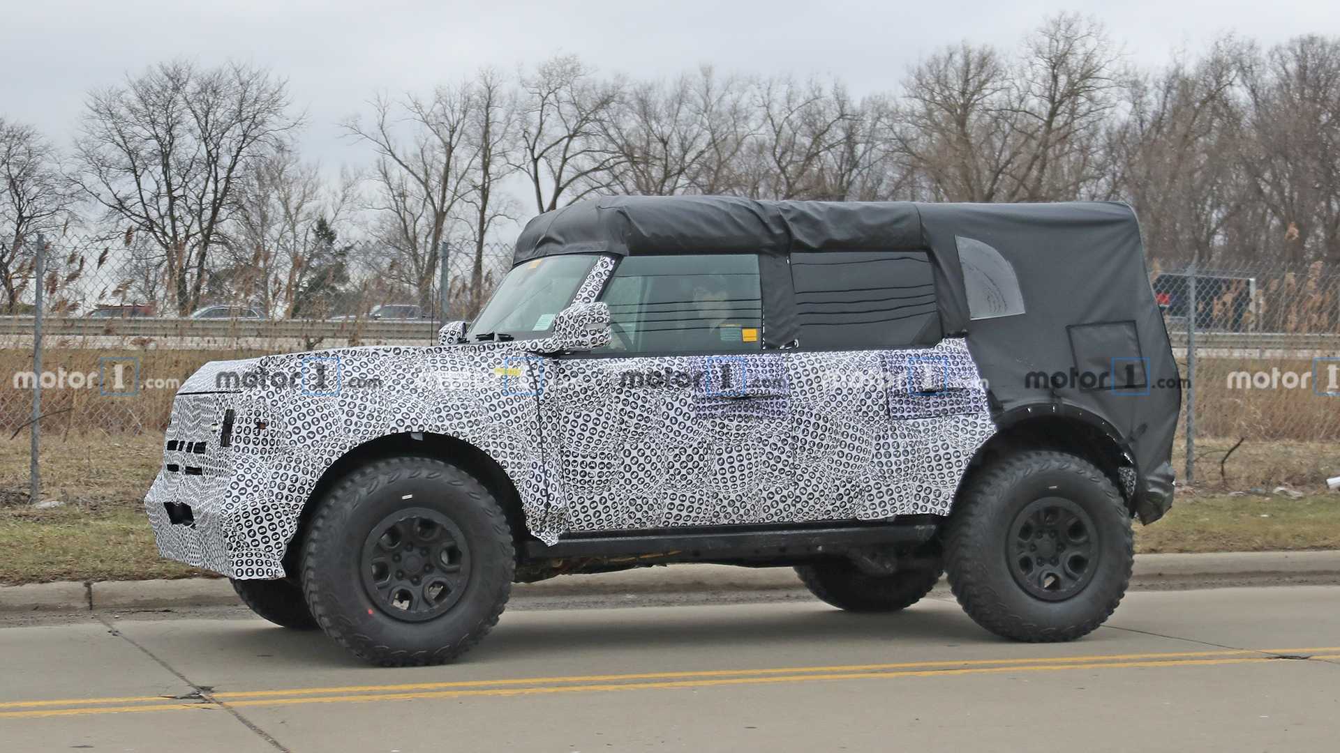 IMAGENS FLAGRANTES MOSTRAM O FORD BRONCO COM UM ASPECTO OFF-ROAD SIMILAR AO RAPTOR, foto 9