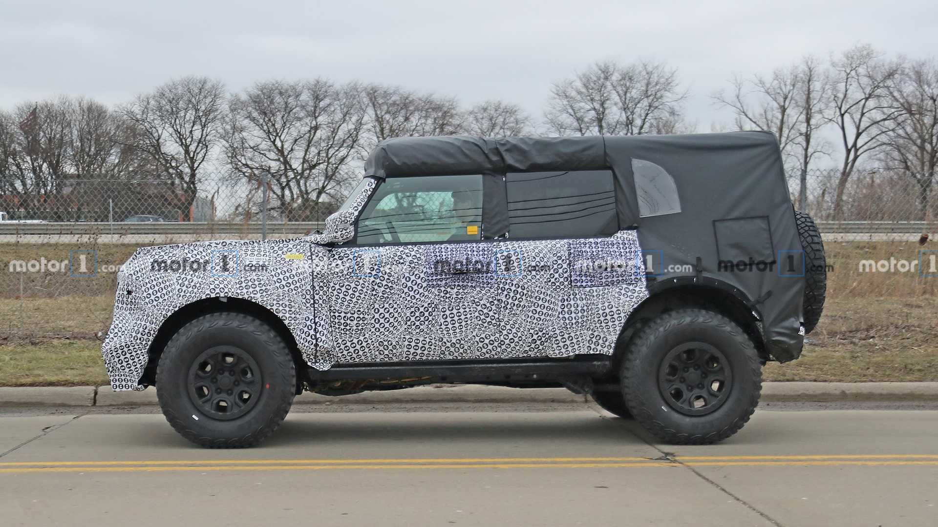 IMAGENS FLAGRANTES MOSTRAM O FORD BRONCO COM UM ASPECTO OFF-ROAD SIMILAR AO RAPTOR, foto 10