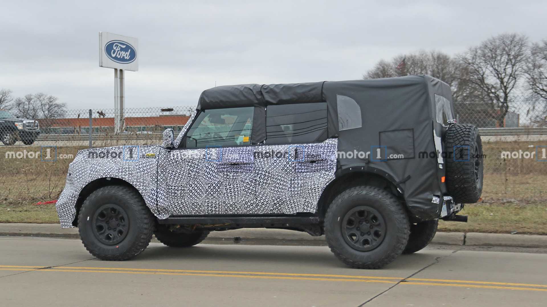 IMAGENS FLAGRANTES MOSTRAM O FORD BRONCO COM UM ASPECTO OFF-ROAD SIMILAR AO RAPTOR, foto 11
