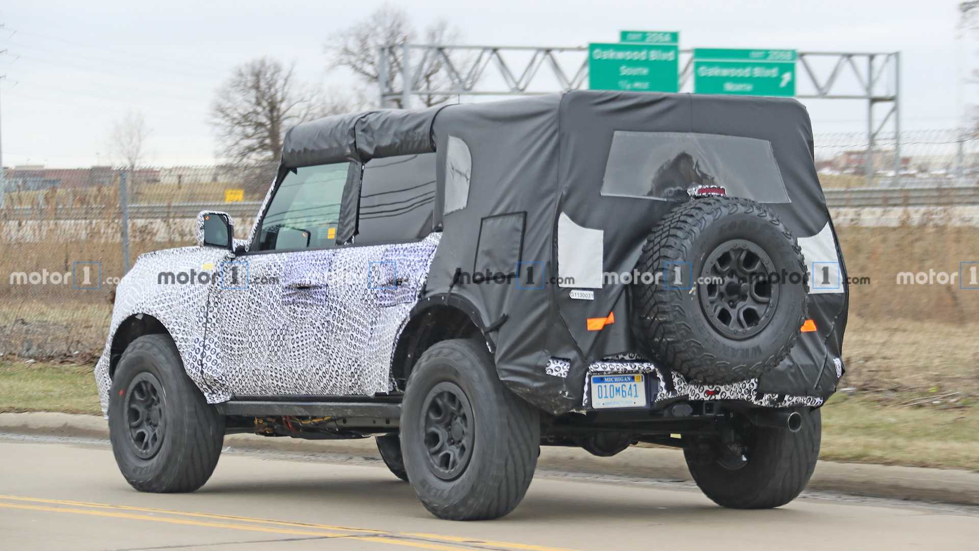 IMAGENS FLAGRANTES MOSTRAM O FORD BRONCO COM UM ASPECTO OFF-ROAD SIMILAR AO RAPTOR, foto 14