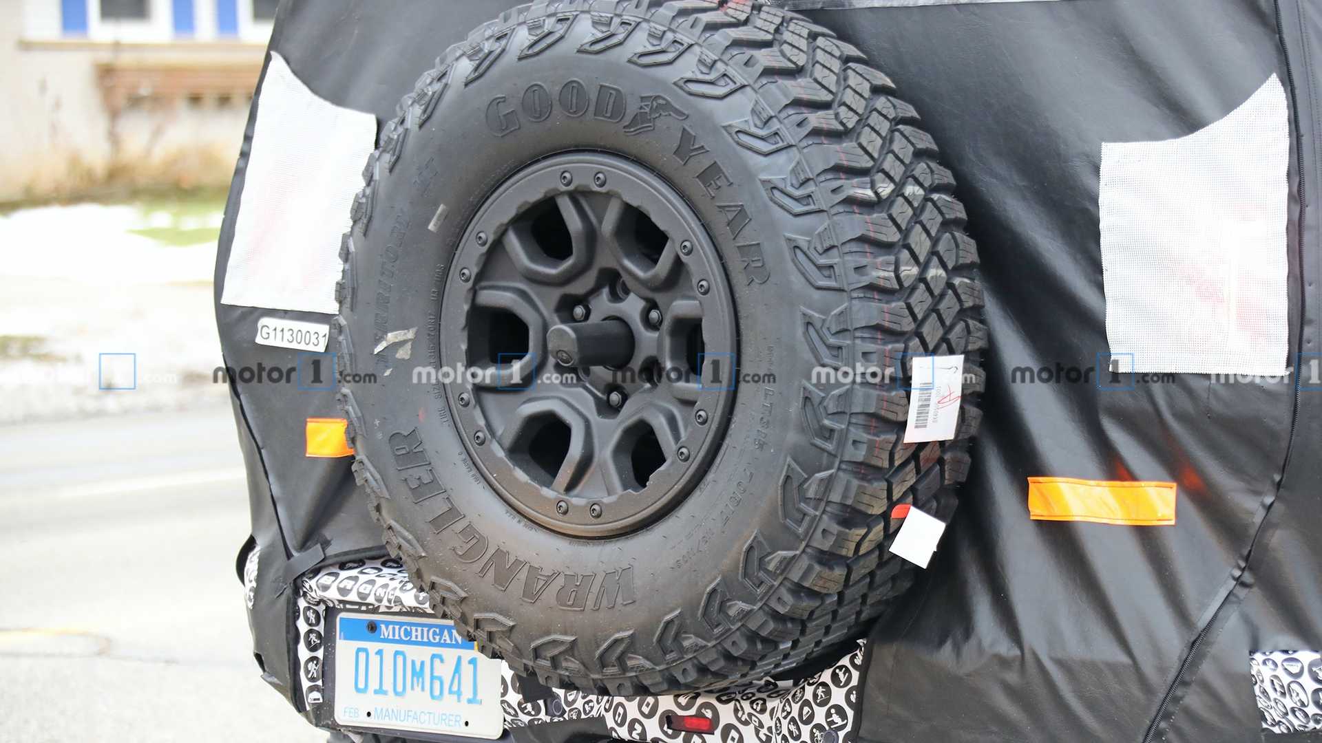 IMAGENS FLAGRANTES MOSTRAM O FORD BRONCO COM UM ASPECTO OFF-ROAD SIMILAR AO RAPTOR, foto 18