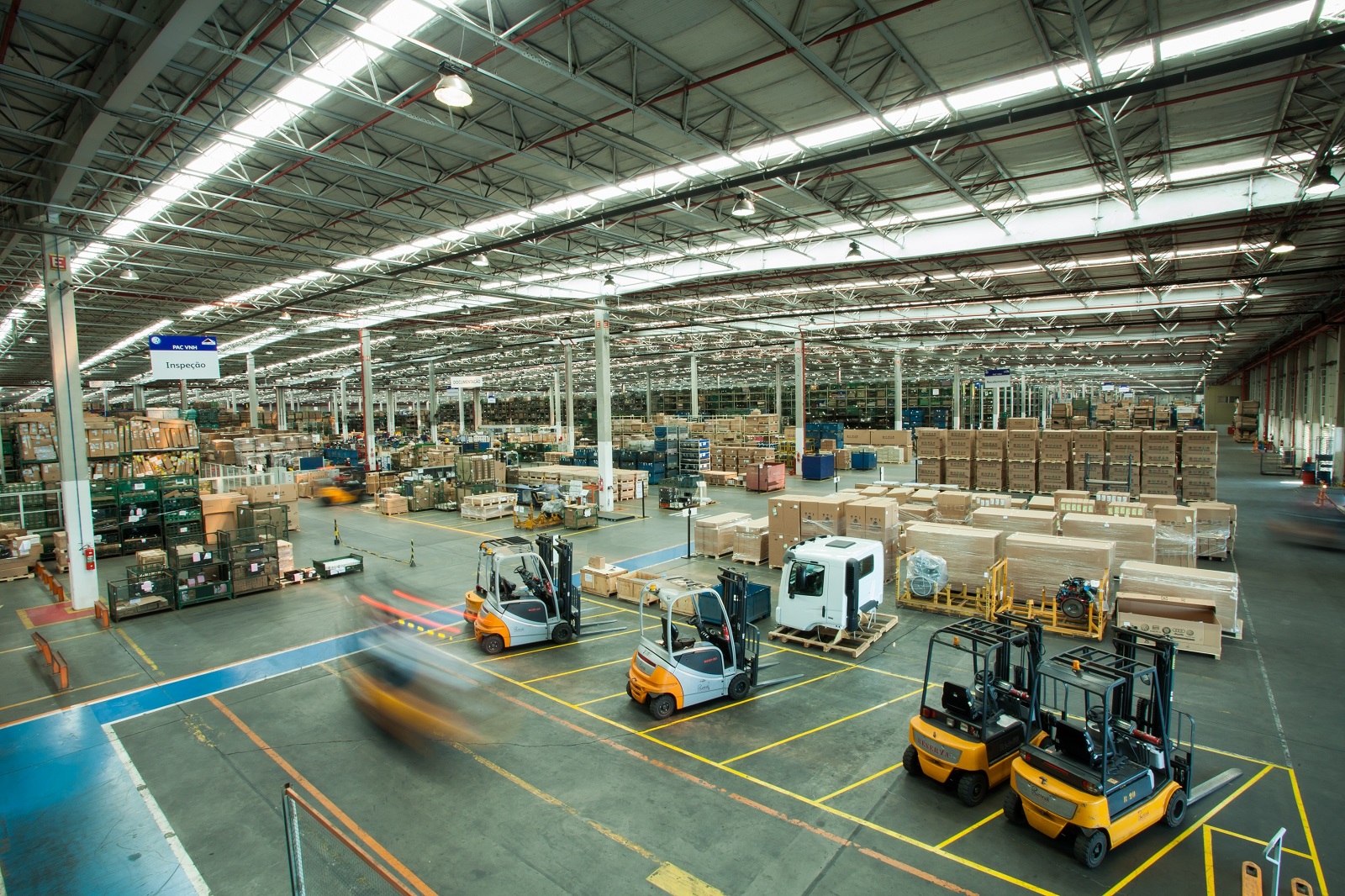 VW CAMINHÕES E ÔNIBUS ANUNCIA INVESTIMENTO DE 8 MILHÕES DE REAIS NO CENTRO DE DISTRIBUIÇÃO DE PEÇAS DE VINHEDO, foto 2