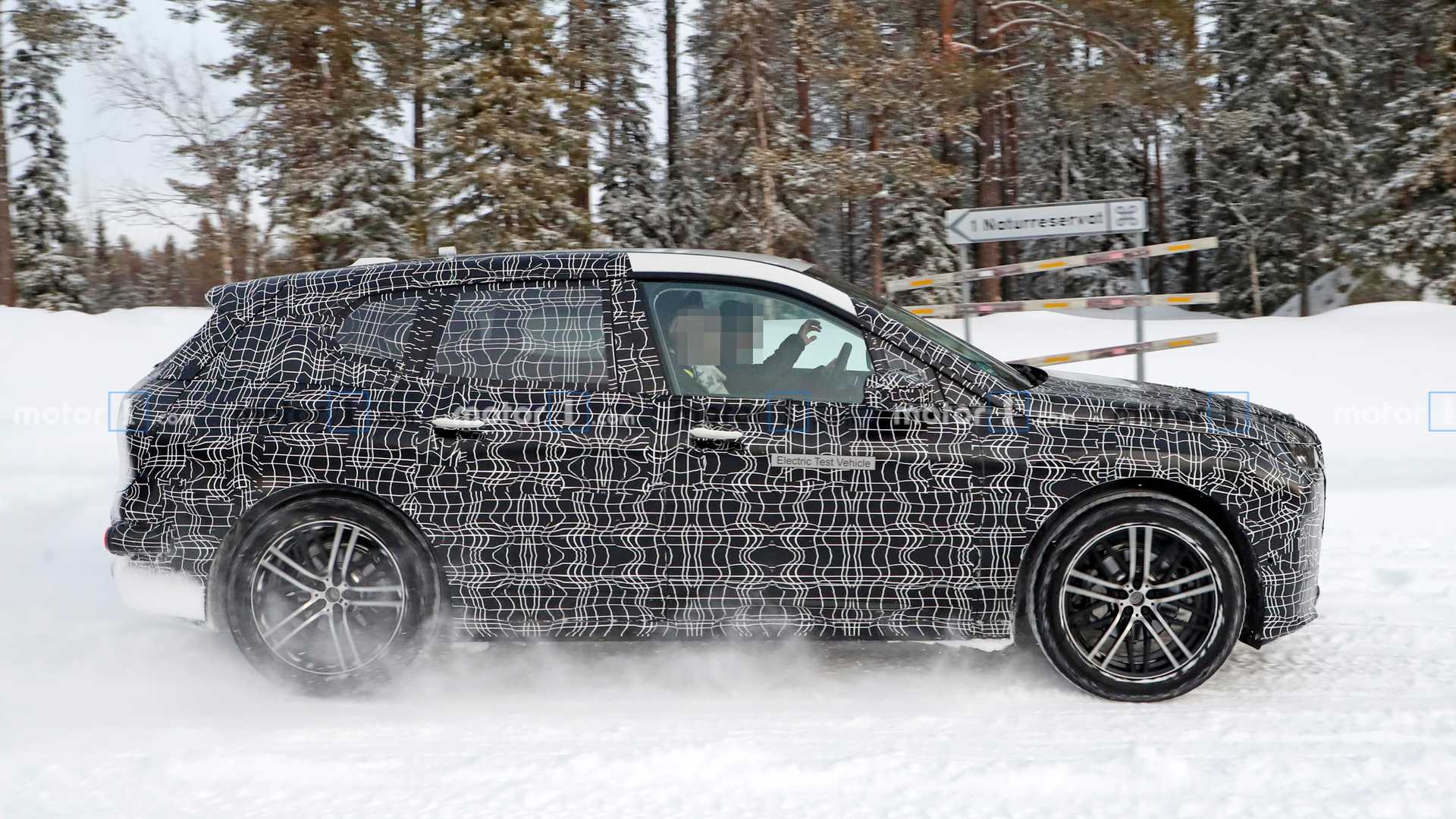 BMW CONTINUA COM OS TESTES DE INVERNO DO NOVO SUV ELÉTRICO iNEXT, foto 4