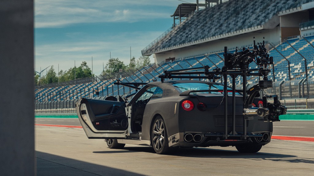 QUAL O ÚNICO CARRO CAPAZ DE FILMAR O GT-R NISMO 2020? SOMENTE OUTRO GT-R, foto 1